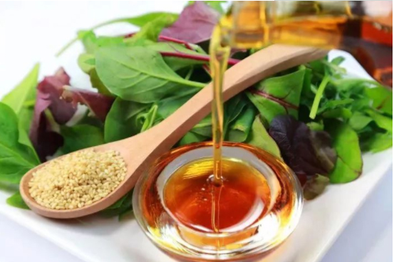 香油這些妙用你知道多少？別只拿來(lái)拌菜用！